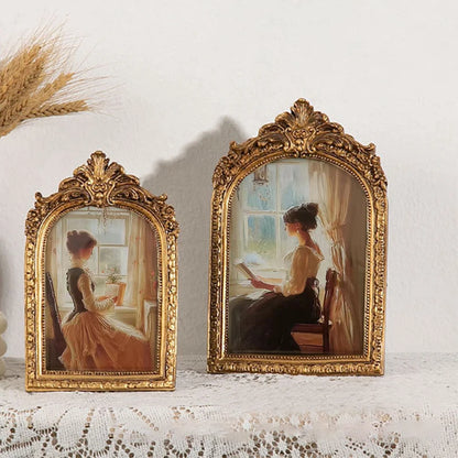 Vintage Gold Arch Photo Frame