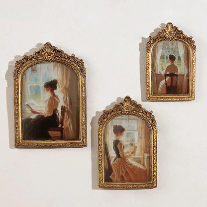 Vintage Gold Arch Photo Frame